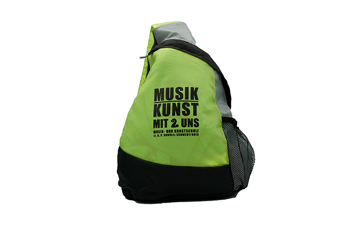 Foto: Rucksack grün MKS Merch vorne