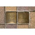 Foto: 2 Stolpersteine der Familie Meinhardt
