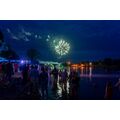 Foto: Feuerwerk und beleuchtete Stadtbrücke