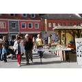 Foto: Stände am Kirchplatz Foto: Stände am Kirchplatz