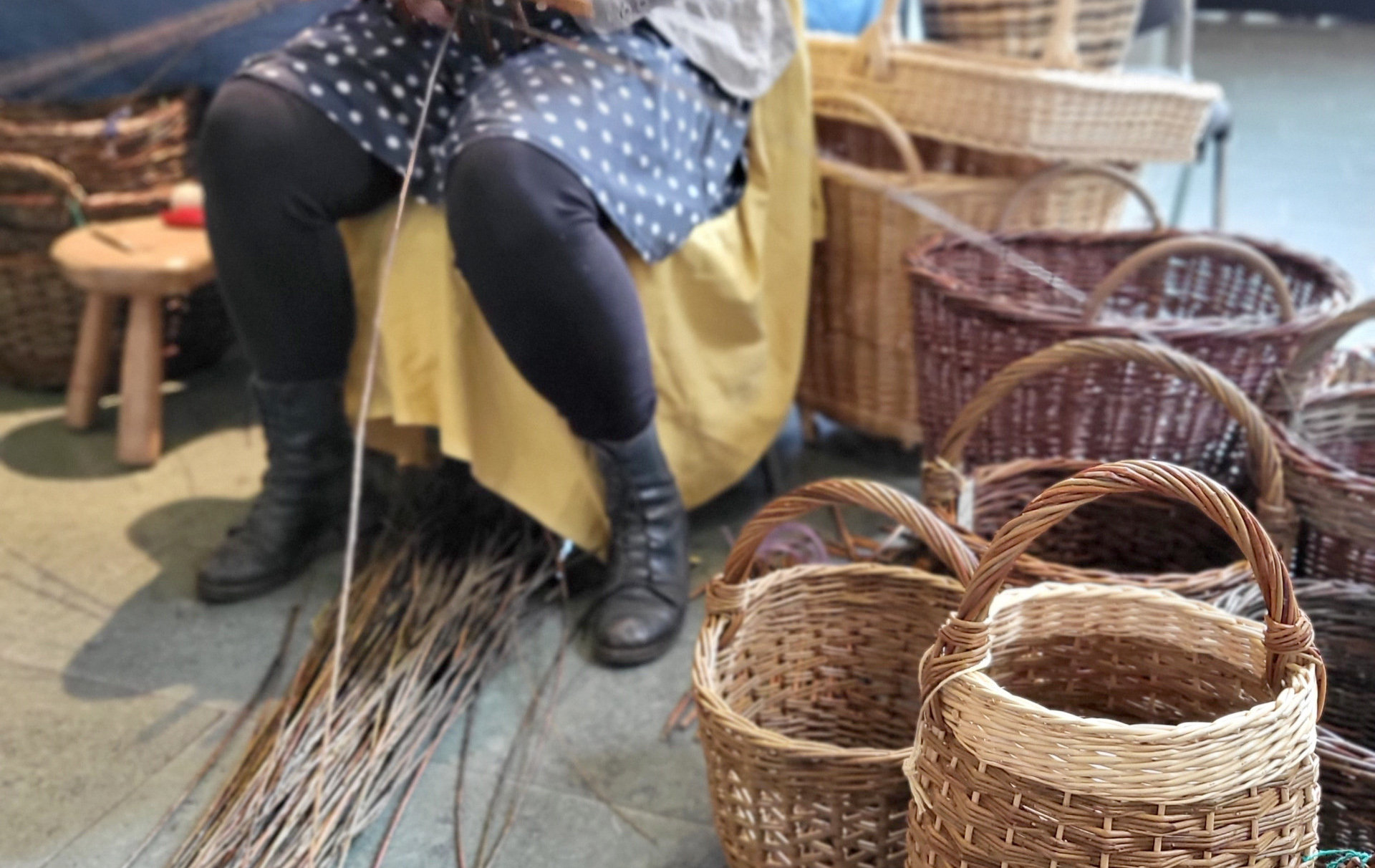 Foto: Korbflechtarbeiten Foto: Korbflechtarbeiten